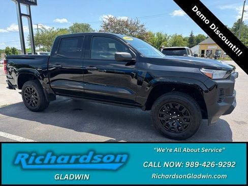 New 2026 Chevrolet Colorado W/T w/ WT Custom Package AWD/4WD image 1