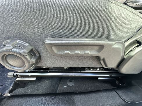 Used 2025 Jeep Gladiator Rubicon w/ Safety Group AWD/4WD image 14