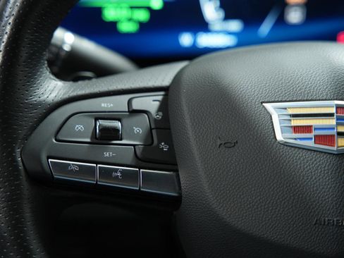 Used 2024 Cadillac XT4 Sport image 37