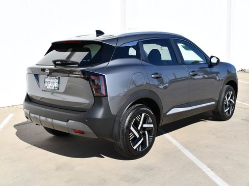 Used 2026 Nissan Kicks SV image 5