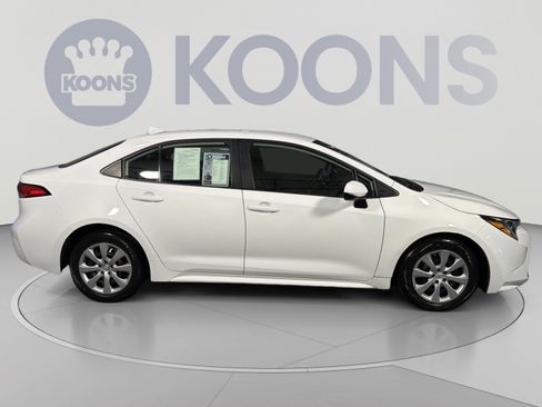 Used 2024 Toyota Corolla LE FWD image 8