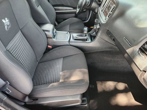 Used 2019 Dodge Charger Scat Pack RWD image 19