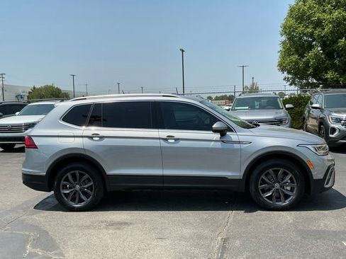 Certified 2023 Volkswagen Tiguan SE FWD image 2