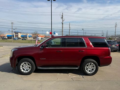 Used 2018 GMC Yukon SLT AWD/4WD image 7