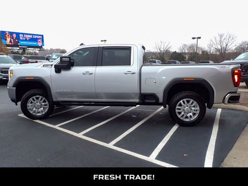 Used 2022 GMC Sierra 3500 SLE w/ Remote Start Package image 5