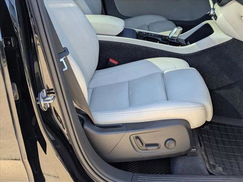 Used 2021 Volvo XC40 T5 Inscription w/ Advanced Package image 22