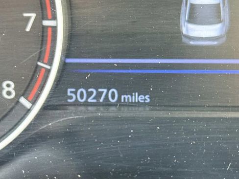 Used 2021 Nissan Altima 2.5 SR w/ SR Premium Package image 9