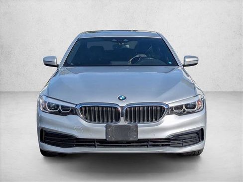 Used 2019 BMW 530i w/ Convenience Package image 2