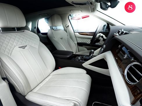 Used 2022 Bentley Bentayga Speed AWD/4WD image 19