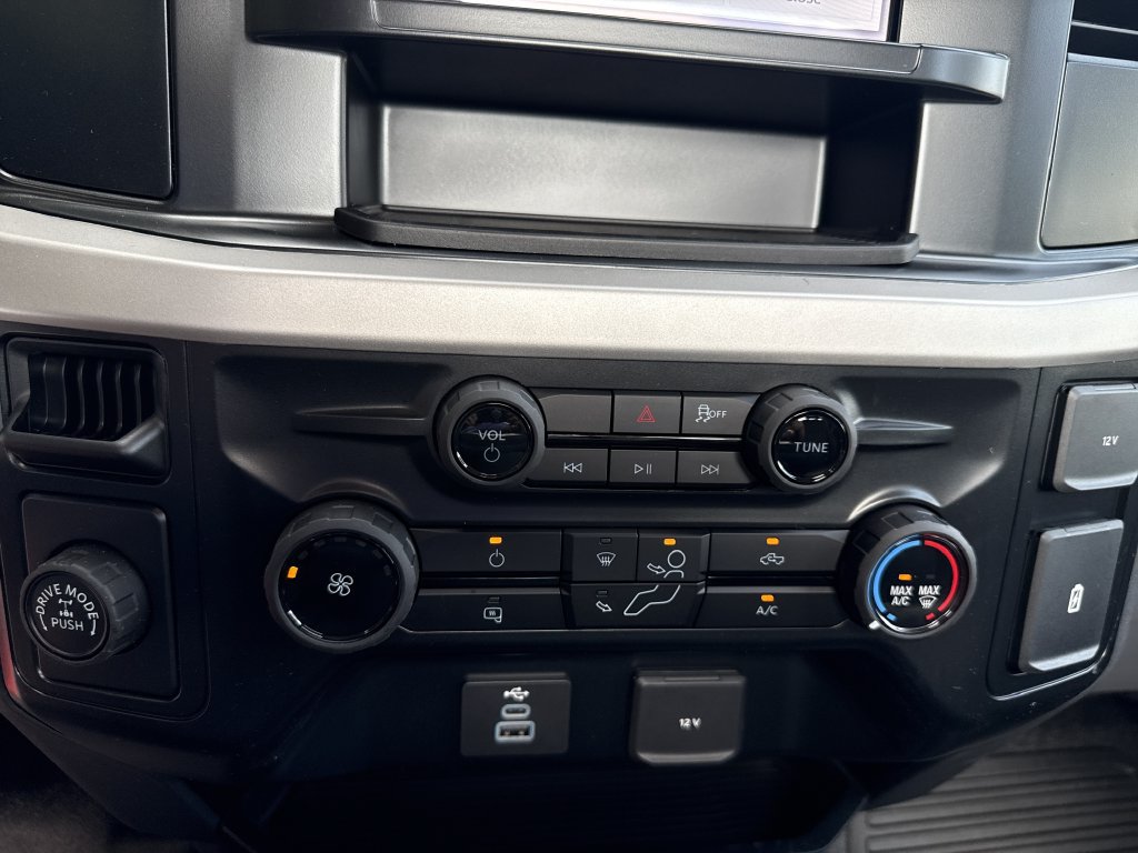 New 2026 Ford F350 XL w/ XL Driver Assist Package RWD image 25