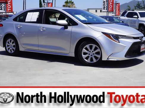 Used 2020 Toyota Corolla LE FWD image 1
