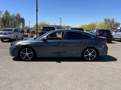 Used 2023 Honda Civic Touring image 3