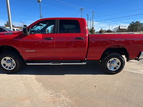 Used 2024 RAM 2500 Big Horn w/ Bed Utility Group image 11