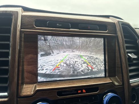 Used 2015 Ford F150 XLT w/ Equipment Group 302A Luxury image 28