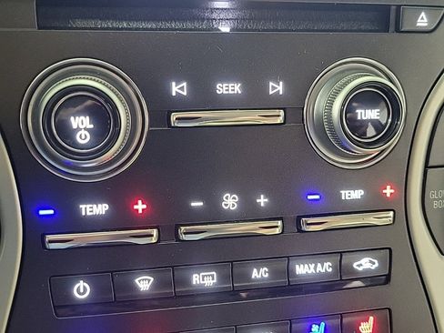 Used 2019 Lincoln Nautilus Reserve image 27