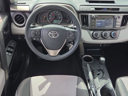 Used 2014 Toyota RAV4 LE image 14