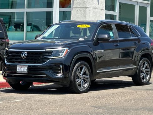 Used 2024 Volkswagen Atlas Cross Sport SEL R-Line AWD/4WD image 8