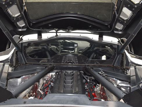 Used 2025 Chevrolet Corvette Stingray Coupe w/ 1LT image 16