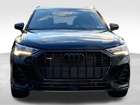 Used 2025 Audi Q3 2.0T Premium w/ Convenience Package image 3