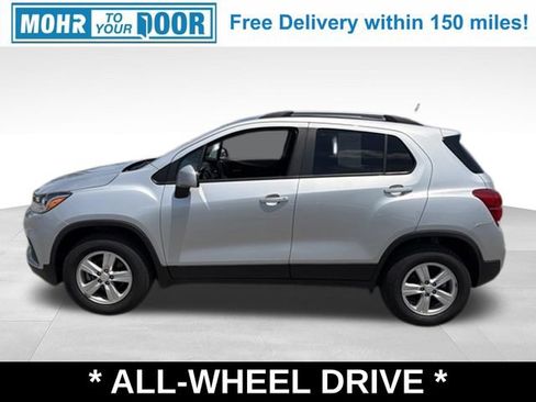 Used 2022 Chevrolet Trax LT w/ Driver Confidence Package AWD/4WD image 2