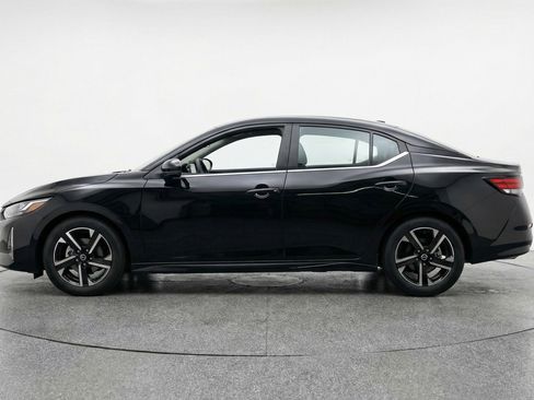 Used 2025 Nissan Sentra SV image 5