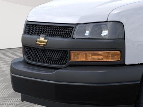 New 2026 Chevrolet Express 2500 Extended RWD image 14