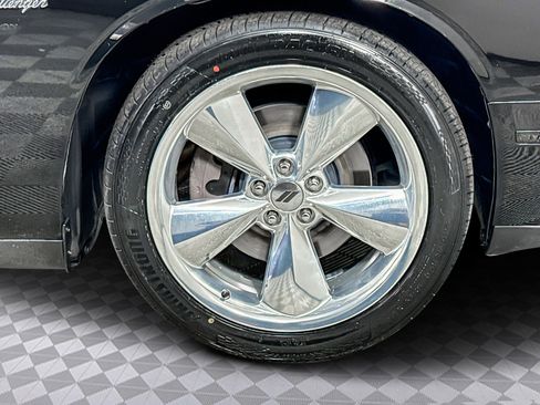 Used 2017 Dodge Challenger R/T Plus image 36