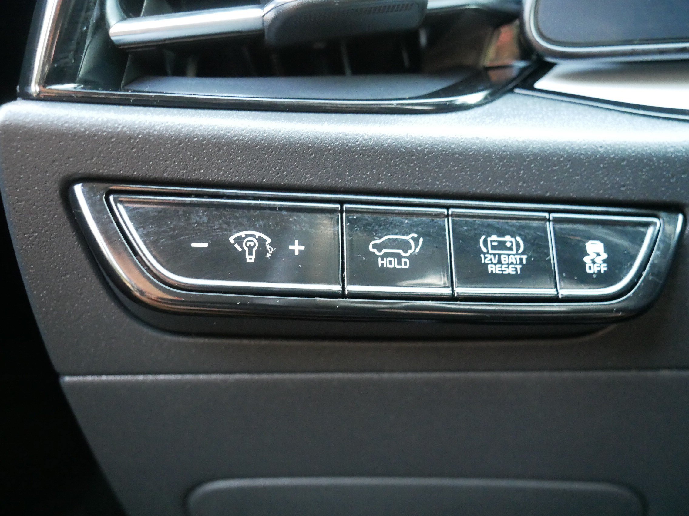 Certified 2025 Kia Niro SX Touring FWD image 26