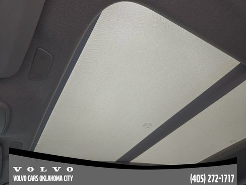 Certified 2024 Volvo XC40 B5 Ultimate w/ Protection Package Premier AWD/4WD image 19