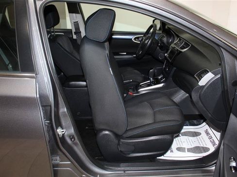 Used 2019 Nissan Sentra SR FWD image 27