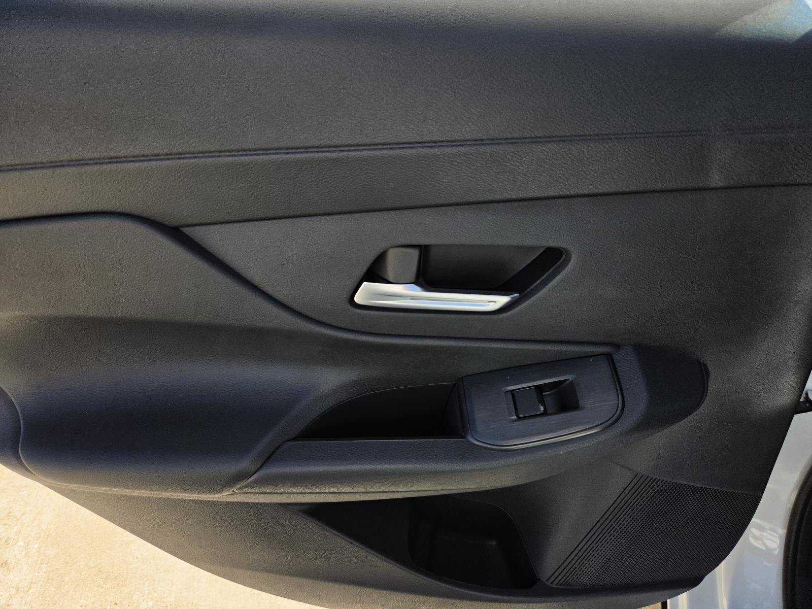 New 2027 Nissan Sentra SR FWD image 12