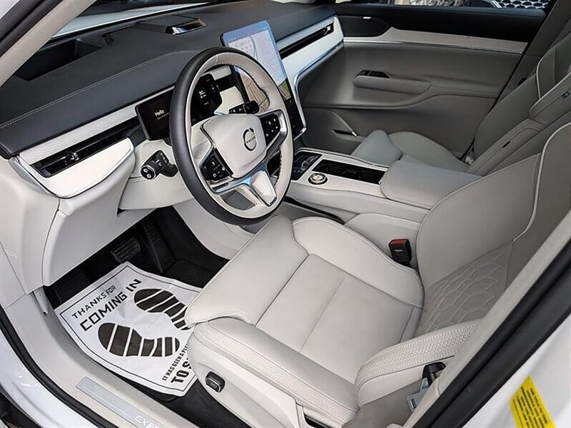 Used 2025 Volvo EX90 Ultra AWD/4WD image 2