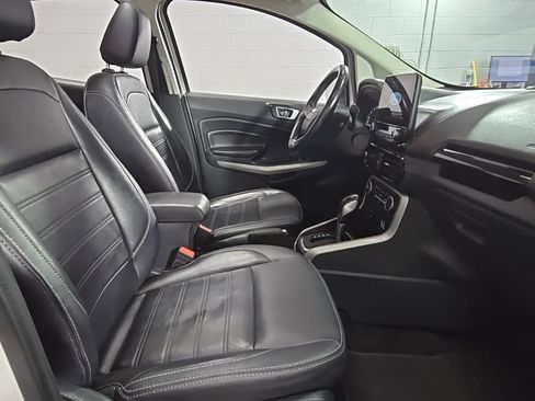 Used 2018 Ford EcoSport Titanium w/ Titanium Cold Weather Package AWD/4WD image 34