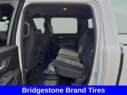 New 2026 RAM 1500 Express AWD/4WD image 17