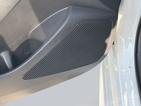 Used 2023 Toyota Corolla SE w/ SE Premium Package image 22