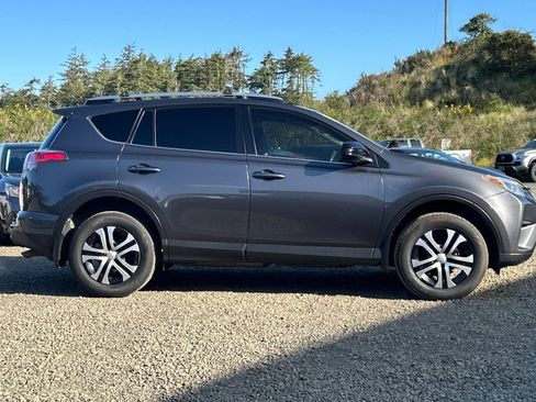 Used 2018 Toyota RAV4 LE w/ All Weather Liner Package FWD image 3