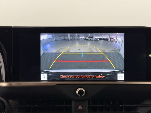 Used 2023 Toyota Crown XLE image 28