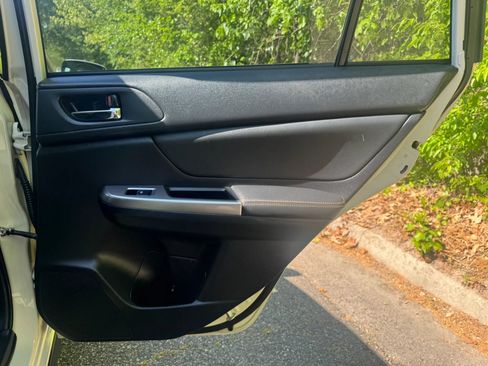 Used 2016 Subaru Crosstrek 2.0i Limited image 13