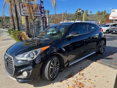 Used 2016 Hyundai Veloster Turbo image 3