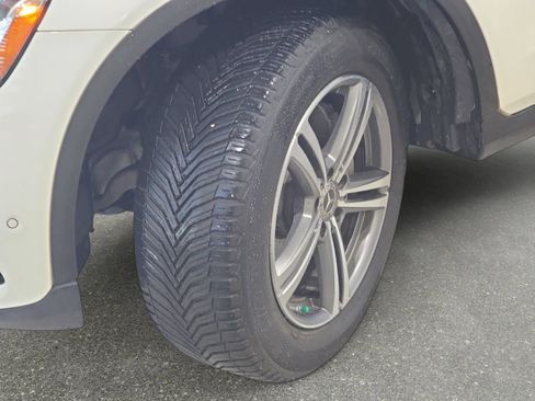 Used 2020 Mercedes-Benz GLC 300 4MATIC image 30