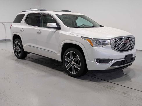 Used 2018 GMC Acadia Denali w/ Technology Package AWD/4WD image 6