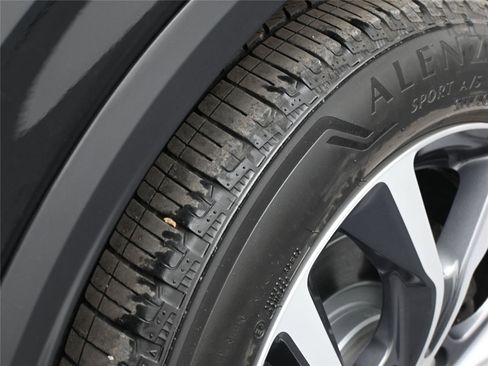 Used 2023 Acura MDX SH-AWD w/ Technology Package image 14