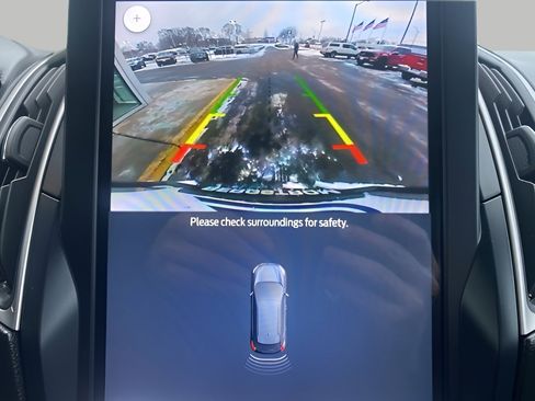 Used 2023 Ford Edge SEL image 17