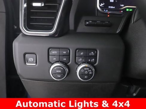 Used 2025 GMC Sierra 2500 Denali w/ Denali Reserve Package AWD/4WD image 22