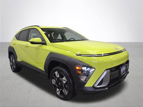 Used 2025 Hyundai Kona SEL AWD/4WD image 5