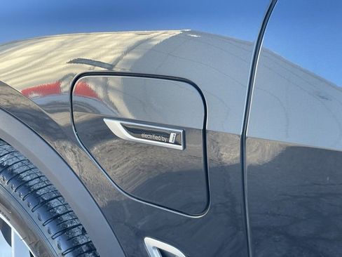 Used 2023 BMW X5 xDrive45e image 26