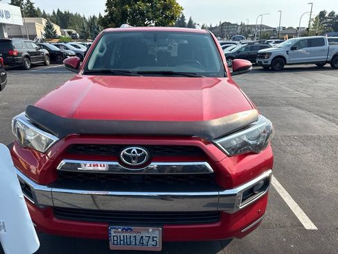 Used 2018 Toyota 4Runner Limited AWD/4WD image 3