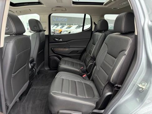 Used 2023 GMC Acadia Denali image 12