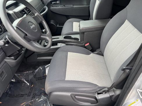 Used 2010 Jeep Liberty Sport w/ Popular Equipment Group image 20