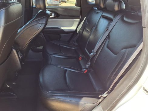 Used 2024 Jeep Compass Limited image 25